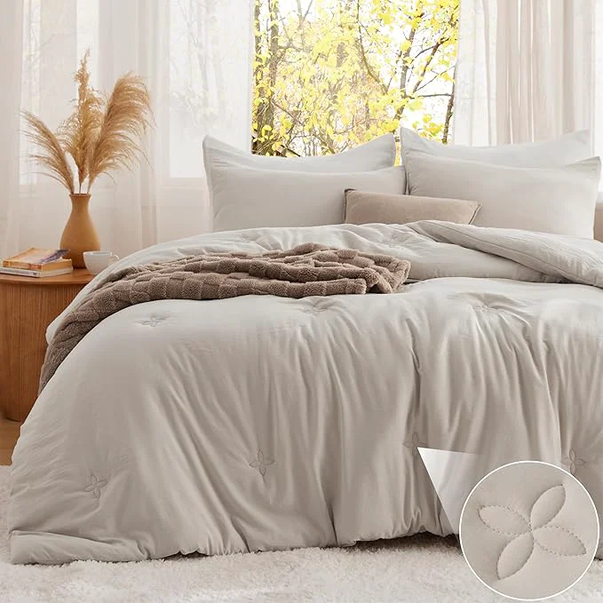 Eco-Friendly Bedsure King Size Comforter Set Beige Soft Prewashed King Bedding Quilted Comforter with Clover Design Down Comforter for All Seasons 3 Pieces Bed Set with 2 Pillow Shams Authentic