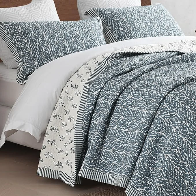 Prestigious SahSahCasa Quilt Set King Size Cotton Quilt Bedding Set Bedspread Botanical Pattern Solid Color Chic Lightweight Quilted Comforter for King Bed White Grayish-Blue All Season 3 Pieces Secure