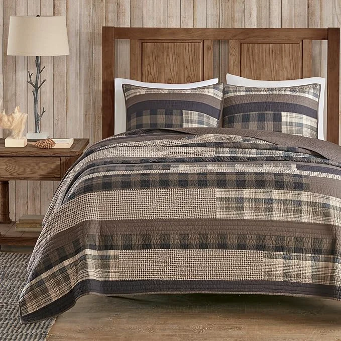 Effective Woolrich Winter Plains Reversible Quilt Set - Cottage Styling Reversed to Solid Color All Season Lightweight Coverlet Cozy Bedding Layer Matching Shams Oversized Full Queen Stripes Taupe 3 Piece Genuine
