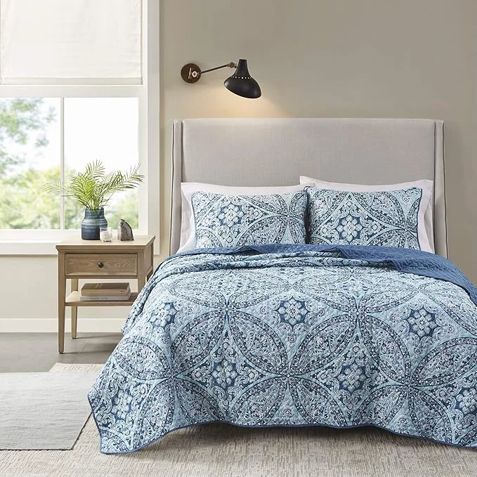 High-Quality Comfort Spaces Reversible Quilt Set-Vermicelli Stitching Design All Season Lightweight Coverlet Bedspread Bedding Matching Shams King 104 in x 90 in Gloria Damask Aqua 3 Piece Premium