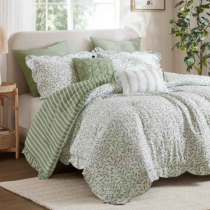 Crafted Madison Park 5-Piece Reversible Botanical Comforter Set - Summer Floral Print with Scalloped Edges Lightweight Bedding with Decorative Pillows Queen Market Green Reversible Lightweight Detailed