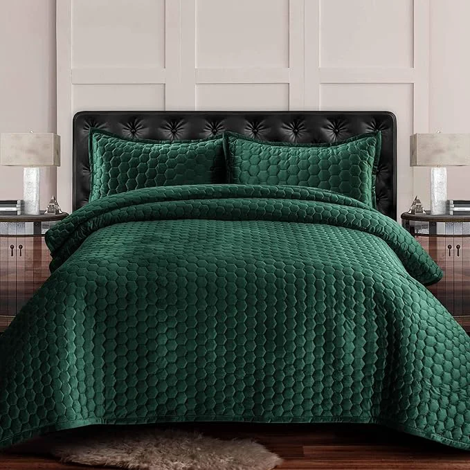 Innovative Tribeca Living Lugano Oversized Velvet Quilt Set - All Season Extra Large 3 Piece King Size Comforter Set with 2 Pillow Shams in Teal Honeycomb Pattern 260GSM Easy-to-Use
