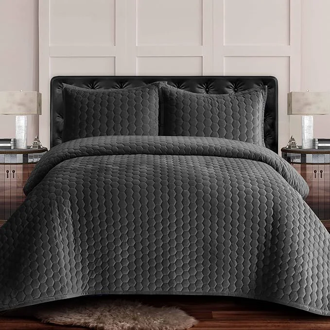 Exclusive Tribeca Living Lugano Oversized Velvet Quilt Set - All Season Extra Large 2 Piece Twin Size Comforter Set with 1 Pillow Sham in Smoke Grey Honeycomb Pattern 260GSM Clean