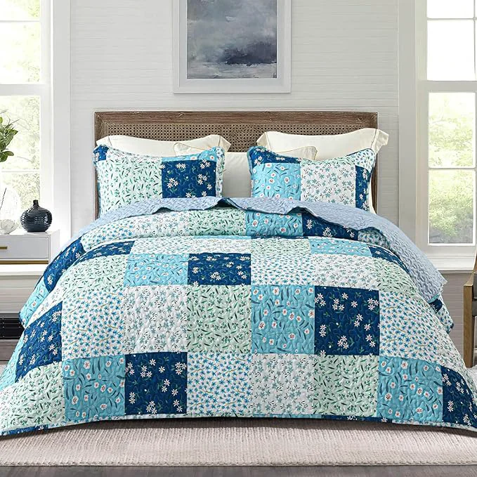 Casual Whale Flotilla Patchwork Quilts Queen Size Extra Soft Boho Floral Bedspreads for Bed Reversible Lightweight Full Queen Quilt Bedding Set Printed Coverlets with 2 Pillow Shams for All Seasons Blue Detailed