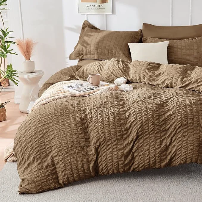 Lightweight HYMOKEGE Brown Duvet Cover King Size Ultra Soft 3-Piece Seersucker Duvet Cover Set with Zipper Closure Soft Brushed Microfiber Bedding Set with 8 Corner Ties 104 quot x90 quot 2 Pillowshams World-Class