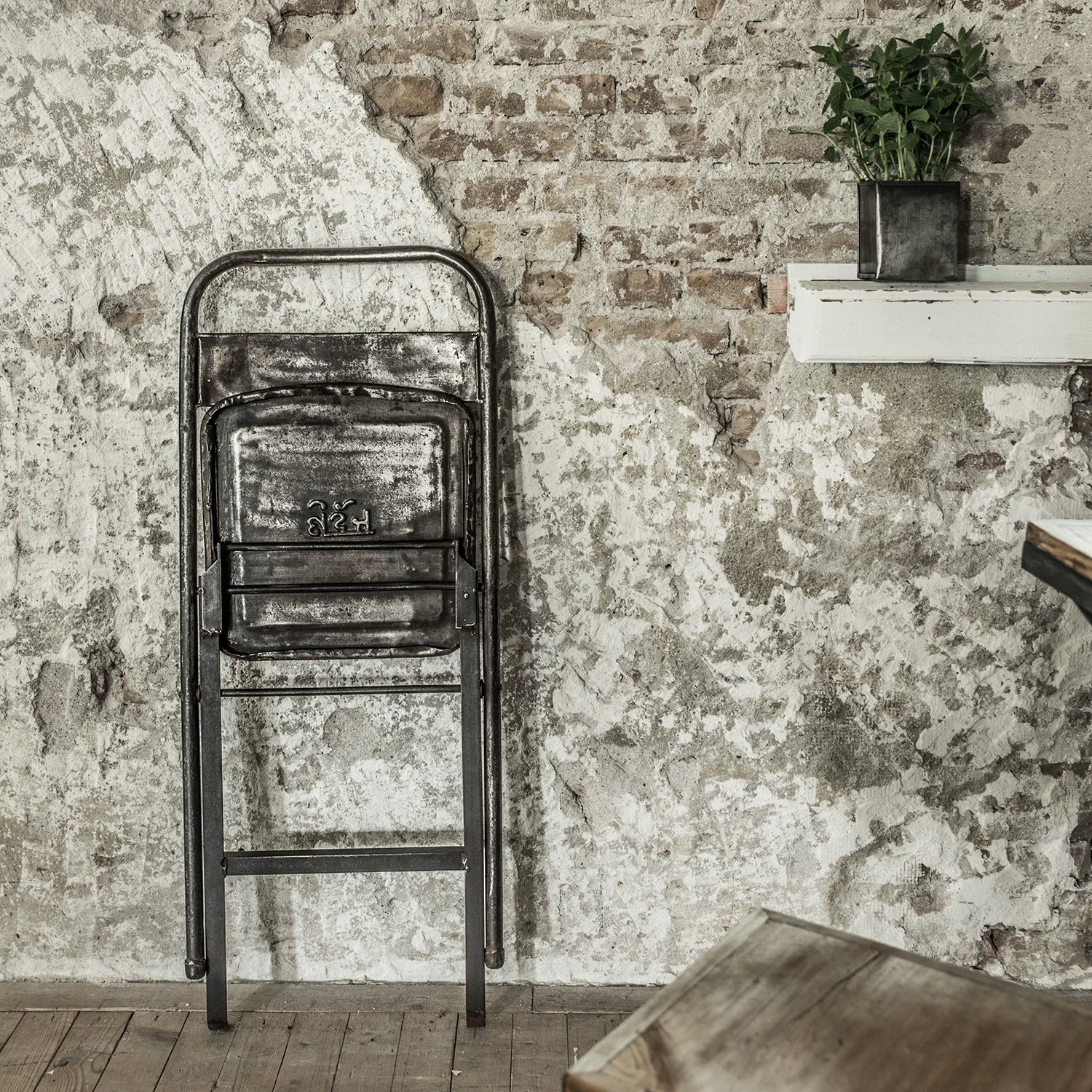 Consistent Iron folding bistro chair silver Lightweight