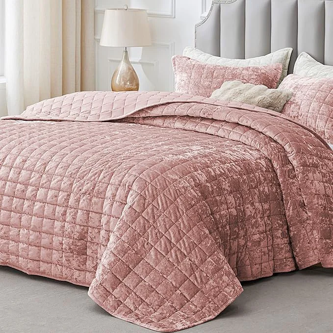 Refined BEDELITE Velvet Quilt Set Queen Size - Luxury Velvet Comforter Bedding Set 3 Pieces Lightweight Soft Cozy Shiny Dusty Pink Oversized Bedspread Coverlet for All Seasons with 2 Pillow Shams Outstanding