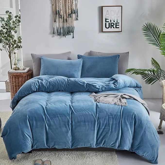 Environmentally Friendly CLOTHKNOW Blue King Size Comforter Set Velvet Bedding Comforter Sets Soft Lake Blue Comforter with 2 x Pillow Cases Crafted