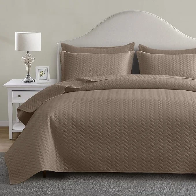 Contemporary Maple amp Stone Quilt Set King Size Brown Lightweight Bedspread Ultrasonic Chevron Pattern Light Coverlet for All Season Comforter Bedding Decor - 3 Piece King Bed Cover Sets Fashionable