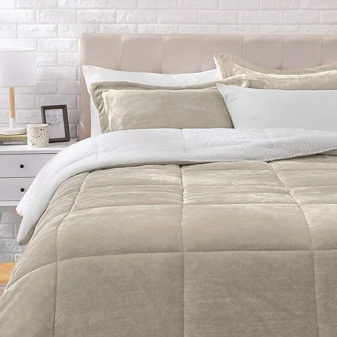 Enhanced Amazon Basics Lightweight Microfiber Comforter Set 3 Pieces Duvet Cover Set With Zipper Closure King Taupe Solid Top-Quality