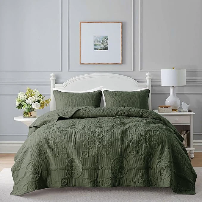 Outstanding Damask Quilt Queen Size Bedding Sets with 2 Pillow Shams Boho Bedspread Lightweight Soft Farmhouse Vintage Bohemian Coverlet Retro Jacquard Pattern Bed Cover for All Season 3 Pieces Moss Green Premium