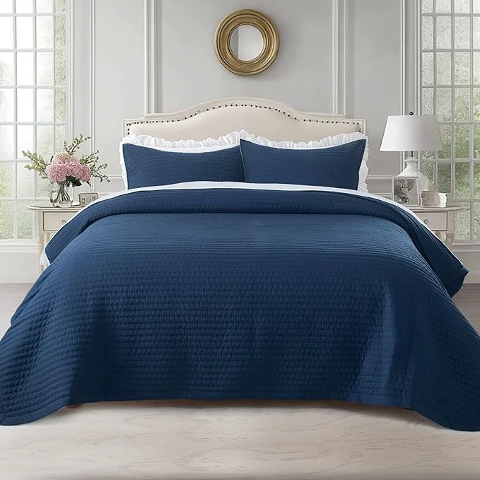Pure KASENTEX Oversized King Quilt Set 112 quot x106 quot – Soft Washed 3-Layer Lightweight California King Bedspread Minimalist Nordic Design All-Season Quilt Bedding 1 Quilt 2 Pillow Shams Dress Dark Blue Premium Material