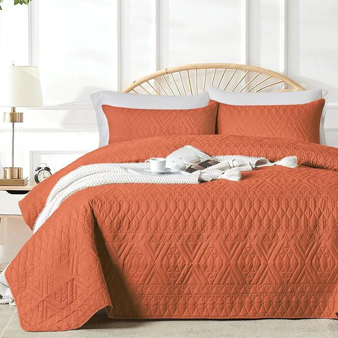 Organic akkialla King Cal King Size Quilt Bedding Set Burnt Orange Lightweight Microfiber Soft Bedspread Modern Style Geometric Pattern Coverlet Set for All Seasons 3 Piece 1 Quilt 2 Pillow Shams Elegant