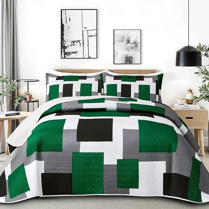 Functional 3 Piece Green Quilt Set Full Queen Size Christmas Green Black Geometric Reversible Bedding Set Microfiber Lightweight Bedspread Coverlet with 2 Shams Modern Bed Cover for All Season 90 39 39 x96 39 39 Smooth