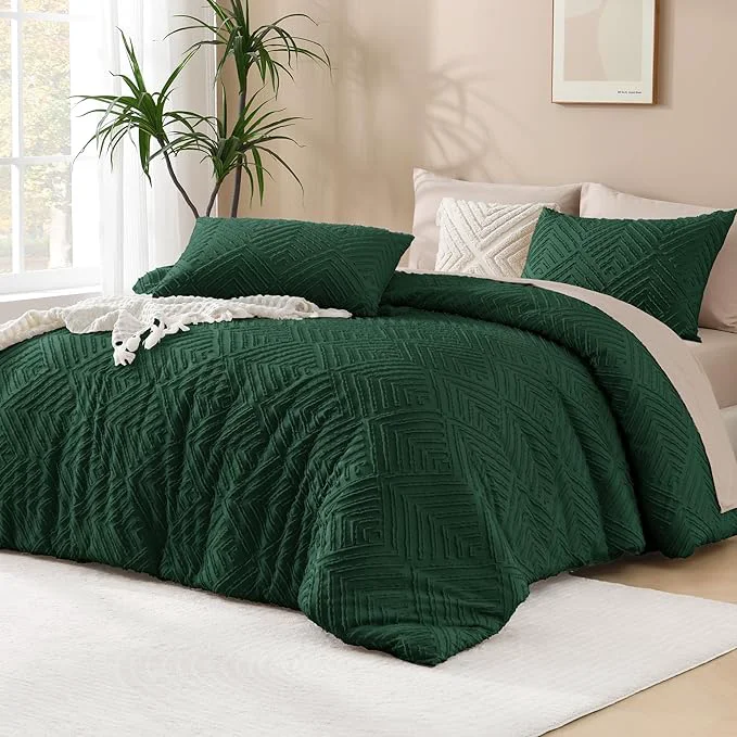 Exclusive Andency Dark Emerald Green Boho Queen Comforter Set Lightweight Fluffy Bedding Comforter Sets for Queen Bed 3 Pieces Forest Green Tufted Bed Set for All Seasons 1 Comforter 90x90In 2 Pillowcases Easy-to-Use