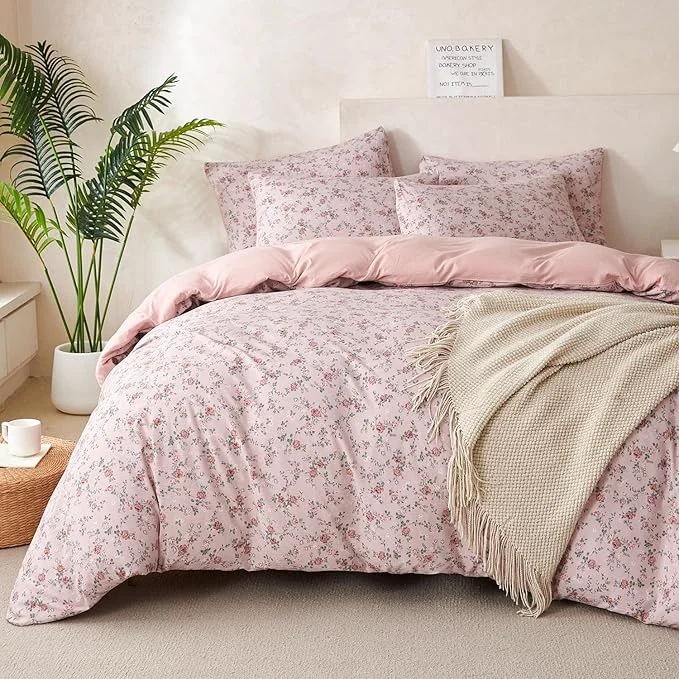 Consistent Queen Size Comforter Set Floral 3 Pieces Soft Chic Seersucker Garden Style Pink Flower Print Botanical Comforter for All Seasons Luxury Warmth Comfy Breathable with 2 Pillowcases Fashionable