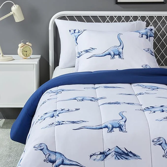 Fine Amazon Basics 2-Piece Soft Microfiber Kid's Comforter and Pillow Sham Set Contemporary