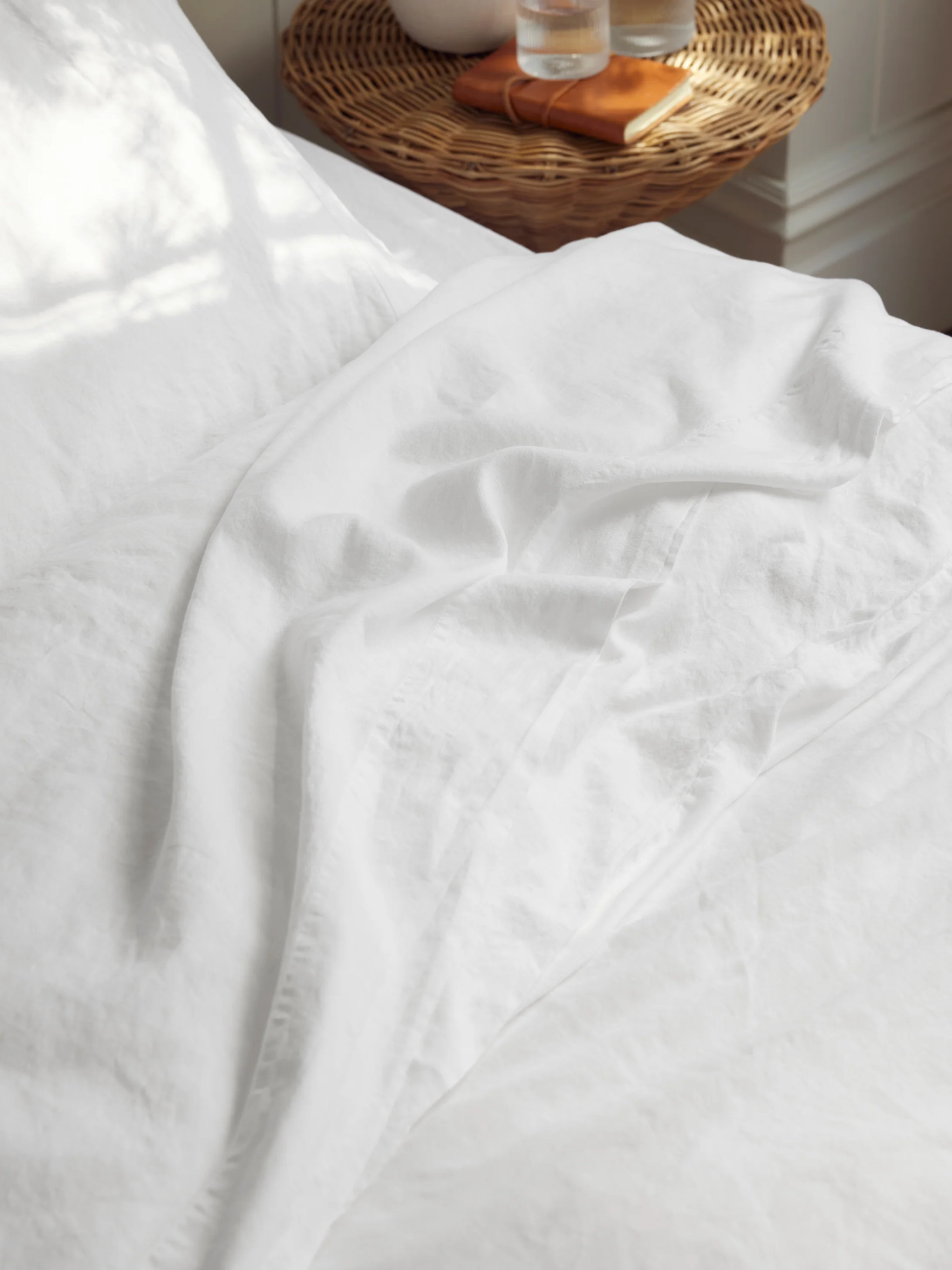 Trendy White Linen Blend Flat Sheet Long-Lasting