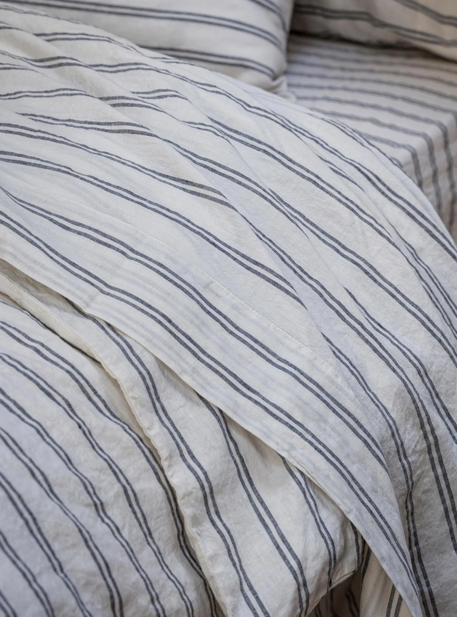 Smooth Ivory Kemptown Stripe Linen Flat Sheet High-Performance