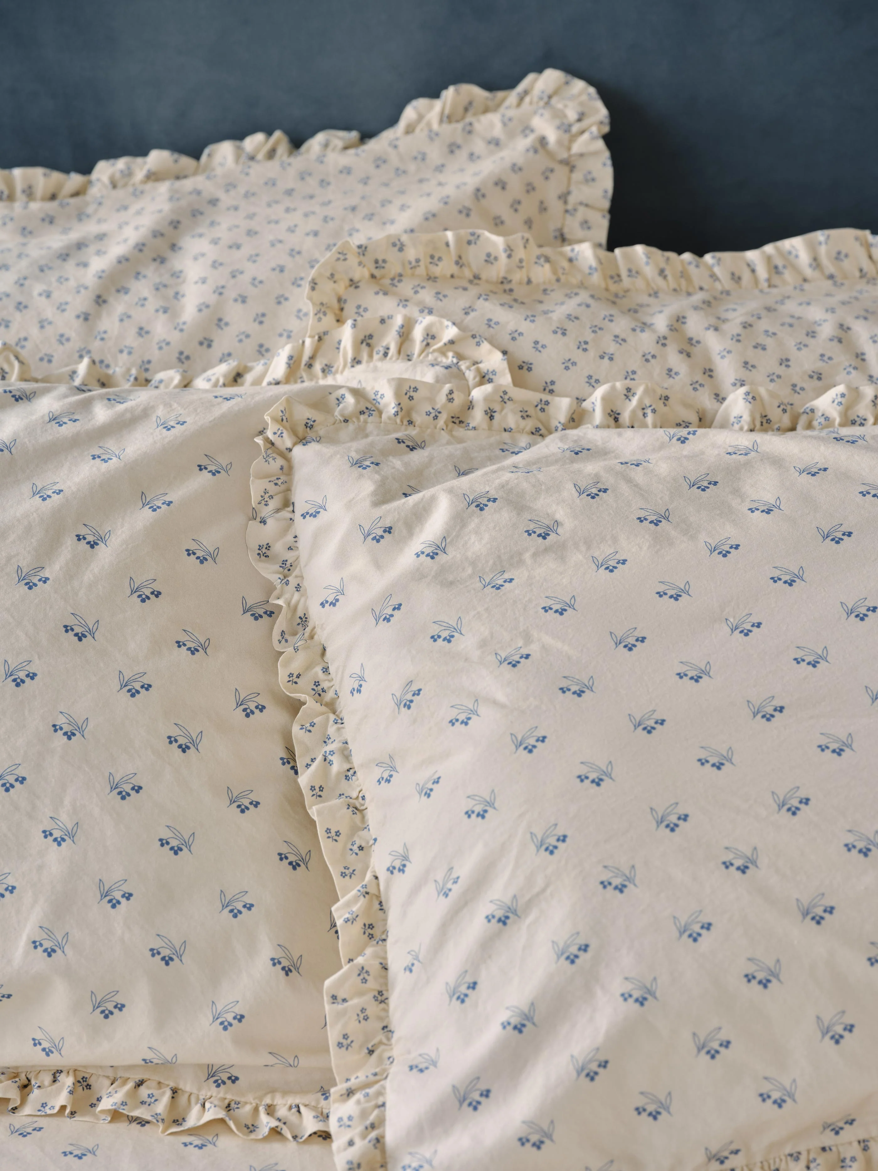 User-Friendly Cove Blue Martha Floral Cotton Frill Pillowcases Pair Efficient