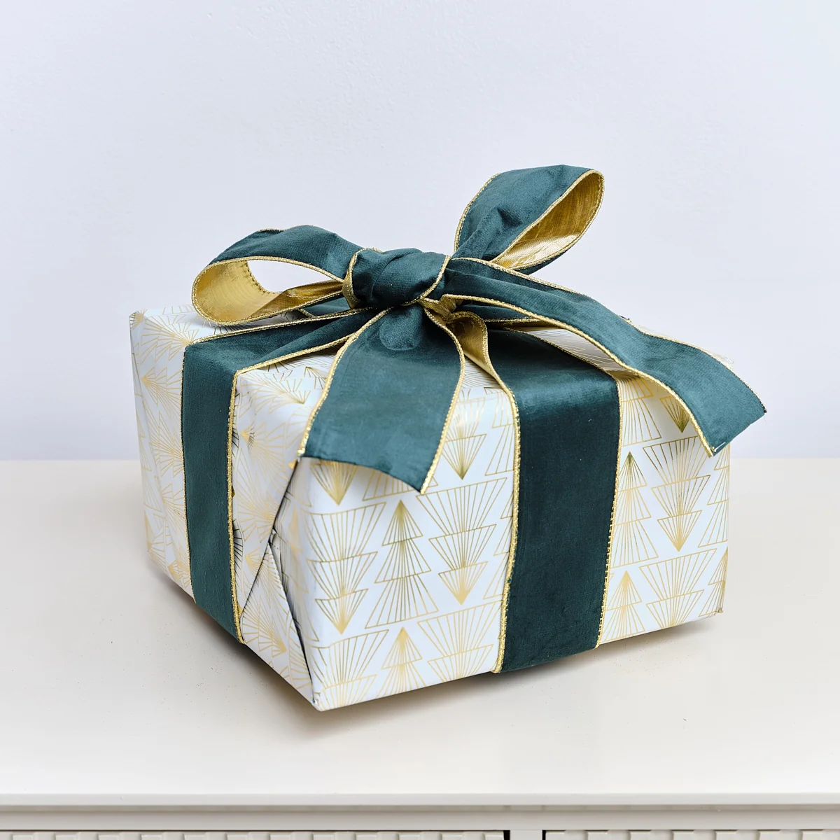Crafted Large Green Gold Velvet Wired Ribbon Garland - 270cm 2.7m 106.3' Practical