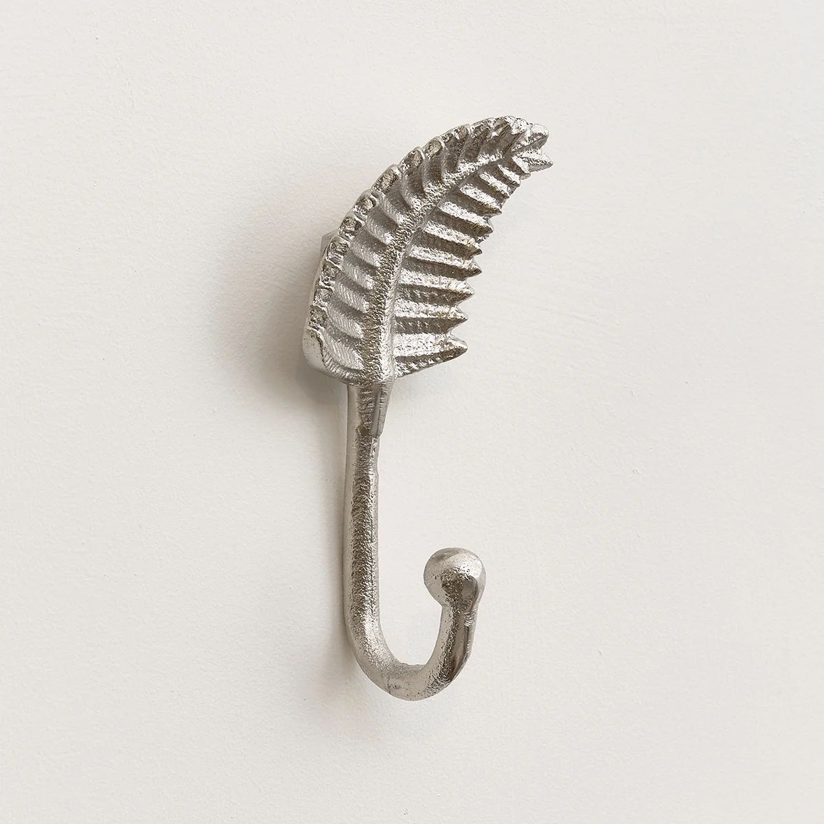 Top-Quality Silver Curved Leaf Wall Hook Proven