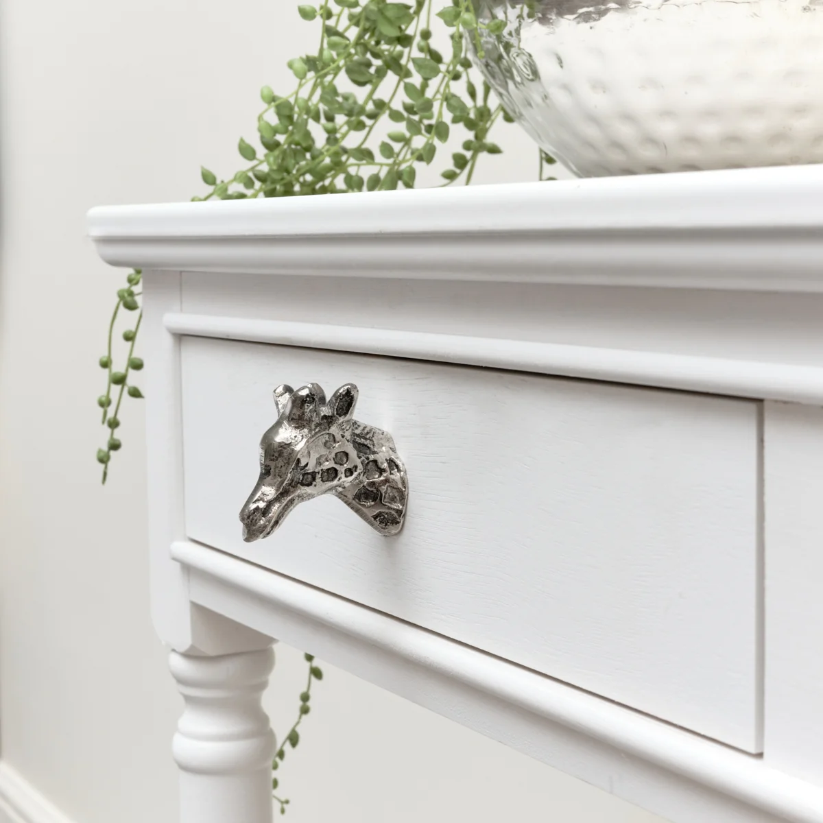 Advanced Silver Giraffe Drawer Knob Classic