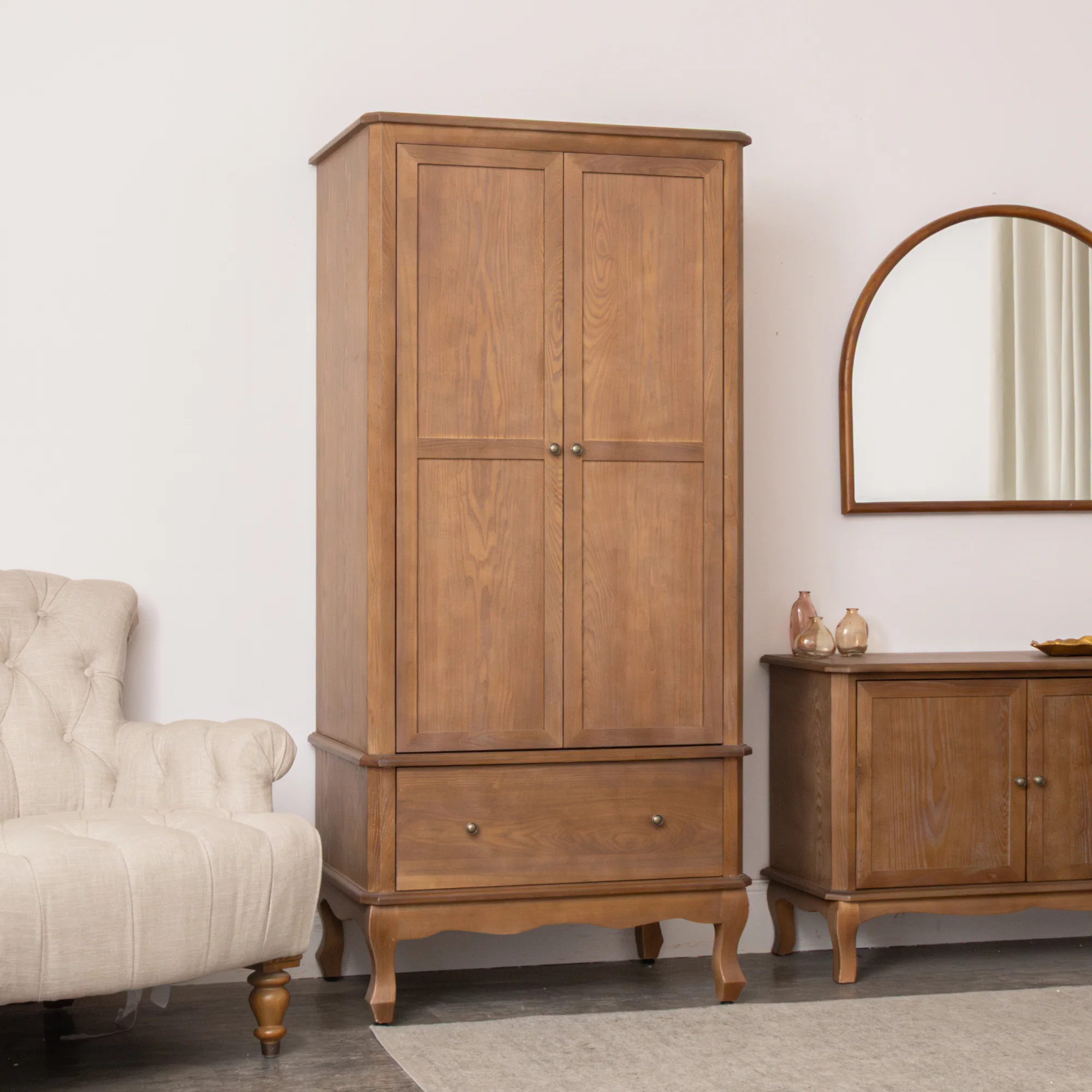 First-Class Tall Dark Wood Wardrobe - Ashwell Range - Damaged second User-Friendly