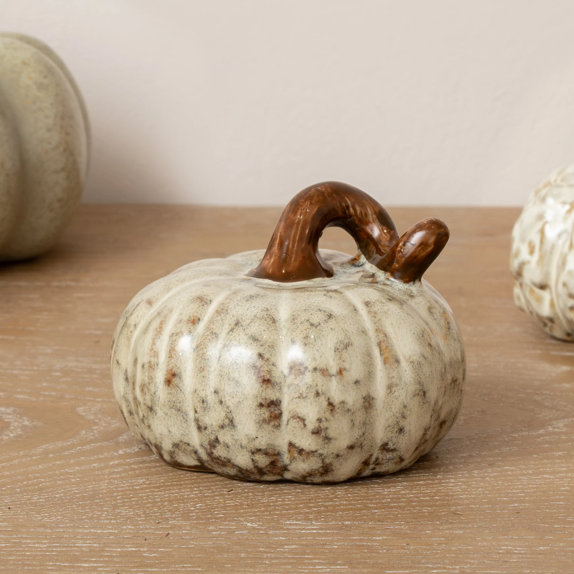 Comfortable Small Cream Brown Glazed Pumpkin Ornament - 8.5cm Artisan
