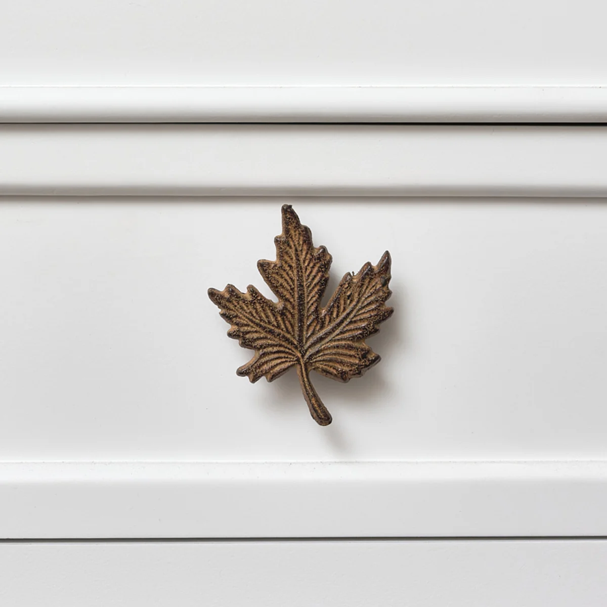 Quality Rustic Maple Leaf Drawer Knob Easy-to-Use