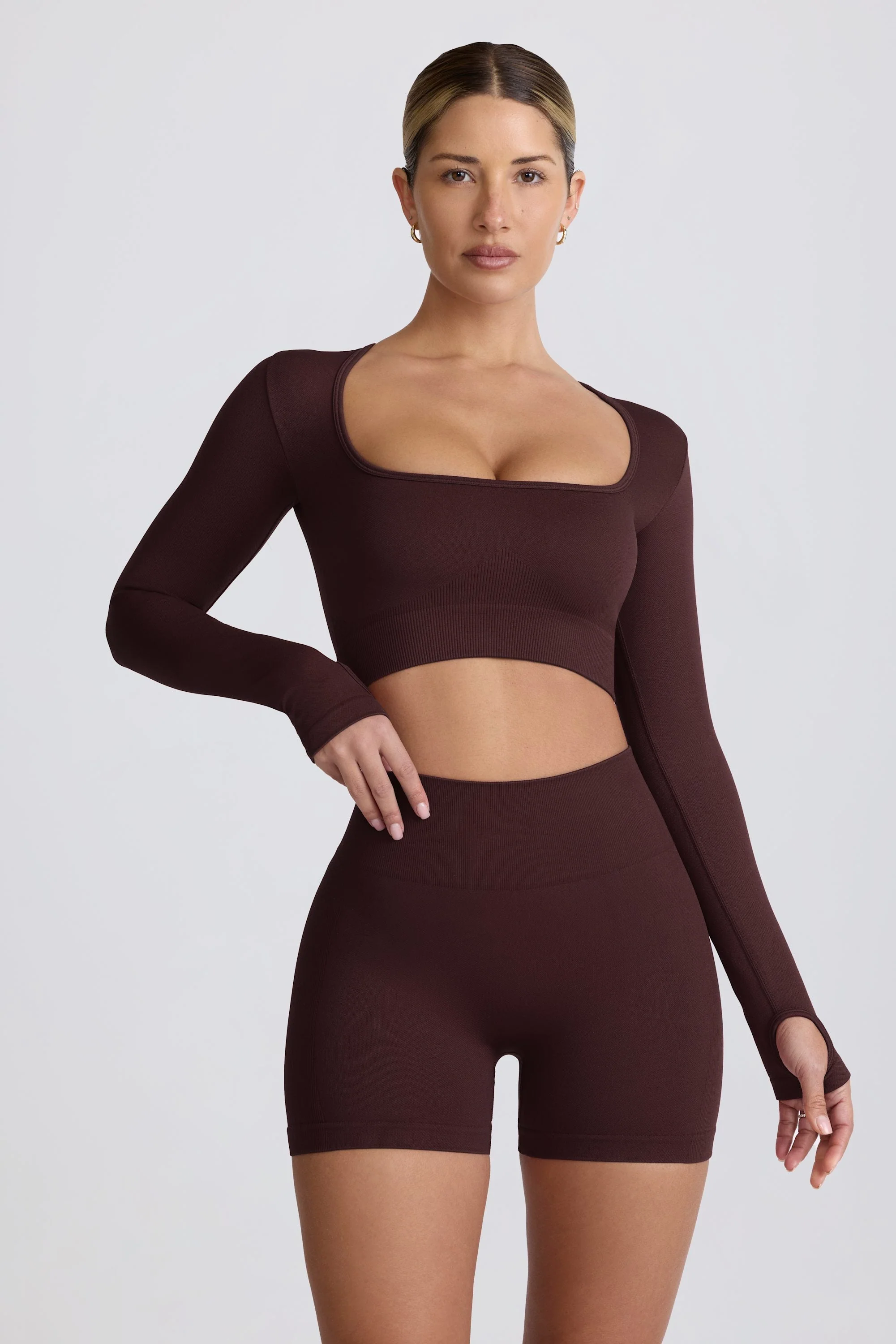 Proven Super Sculpt Seamless Long-Sleeve Crop Top in Chocolate Selected