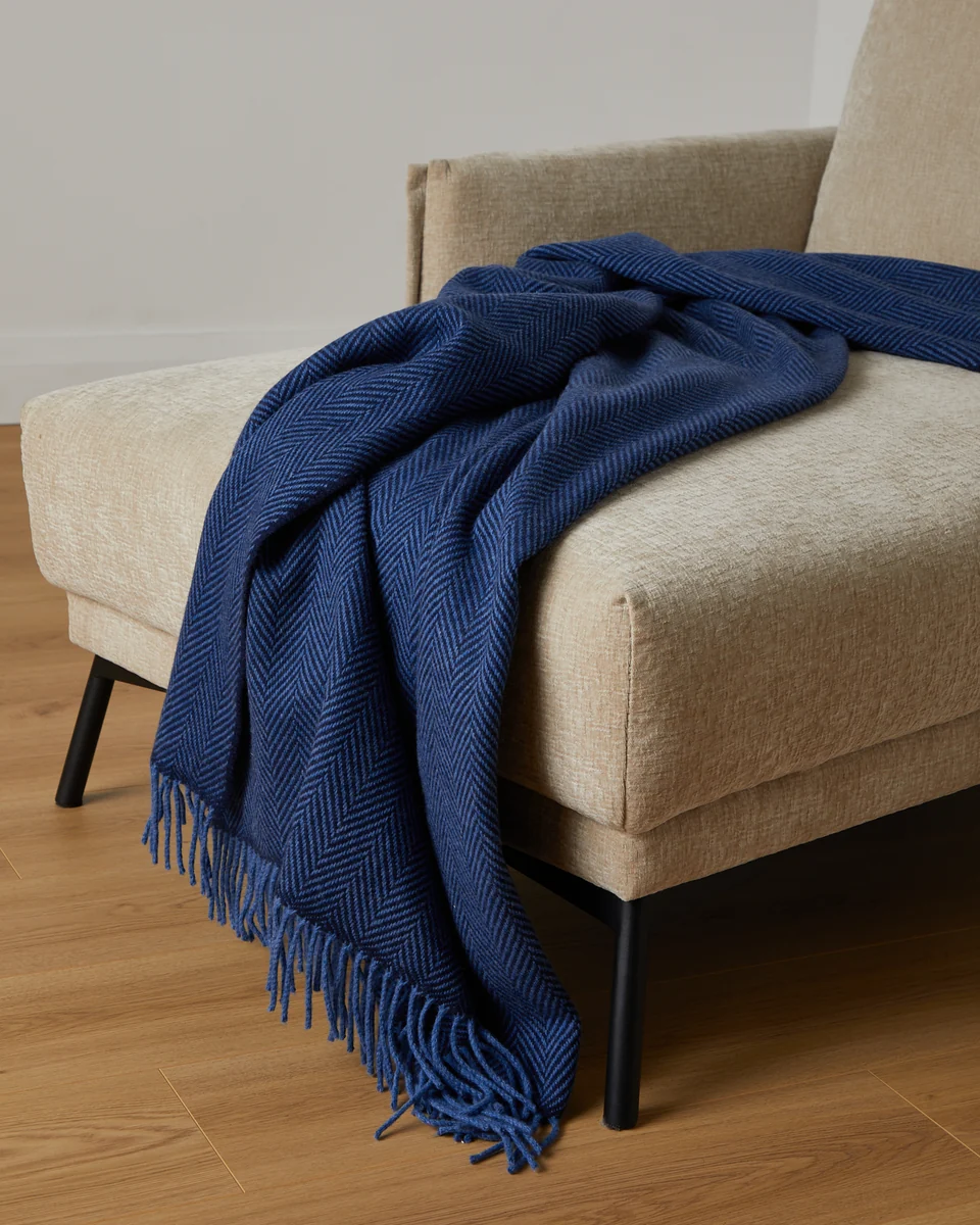 Soft Foxford Cong Cashmere and Lambswool Throw User-Friendly
