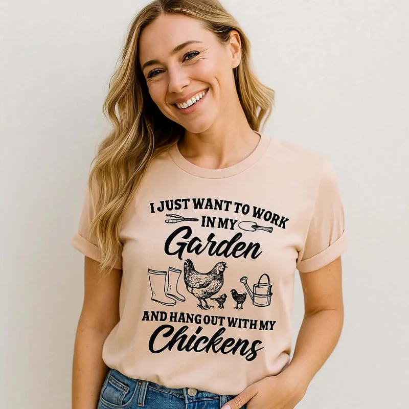 Smart Chicken Hangout Tee Recyclable