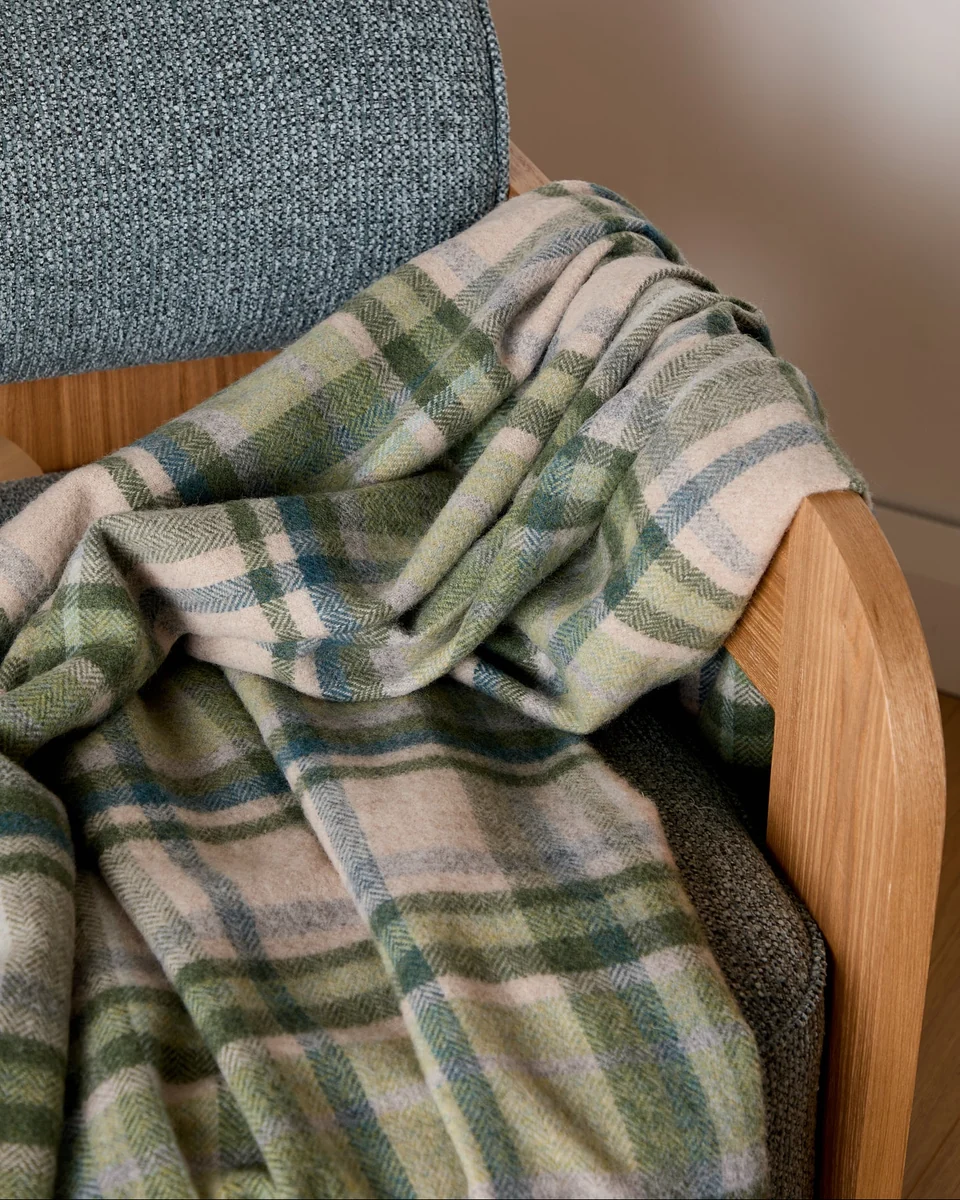 Durable Foxford Slieveboy Lambswool Throw Long-Lasting