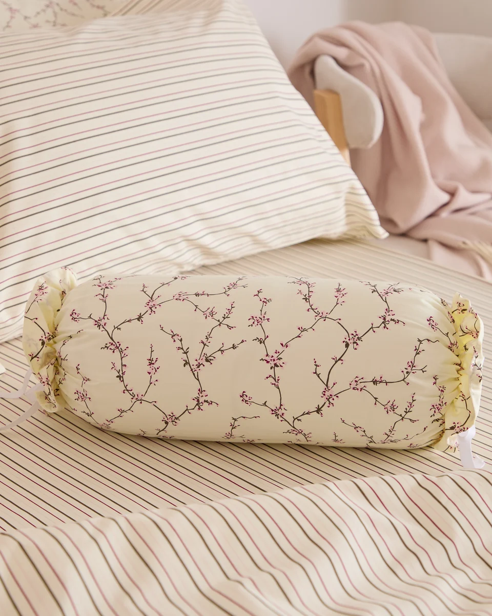 World-Class Foxford Tess Bolster Cushion High-End
