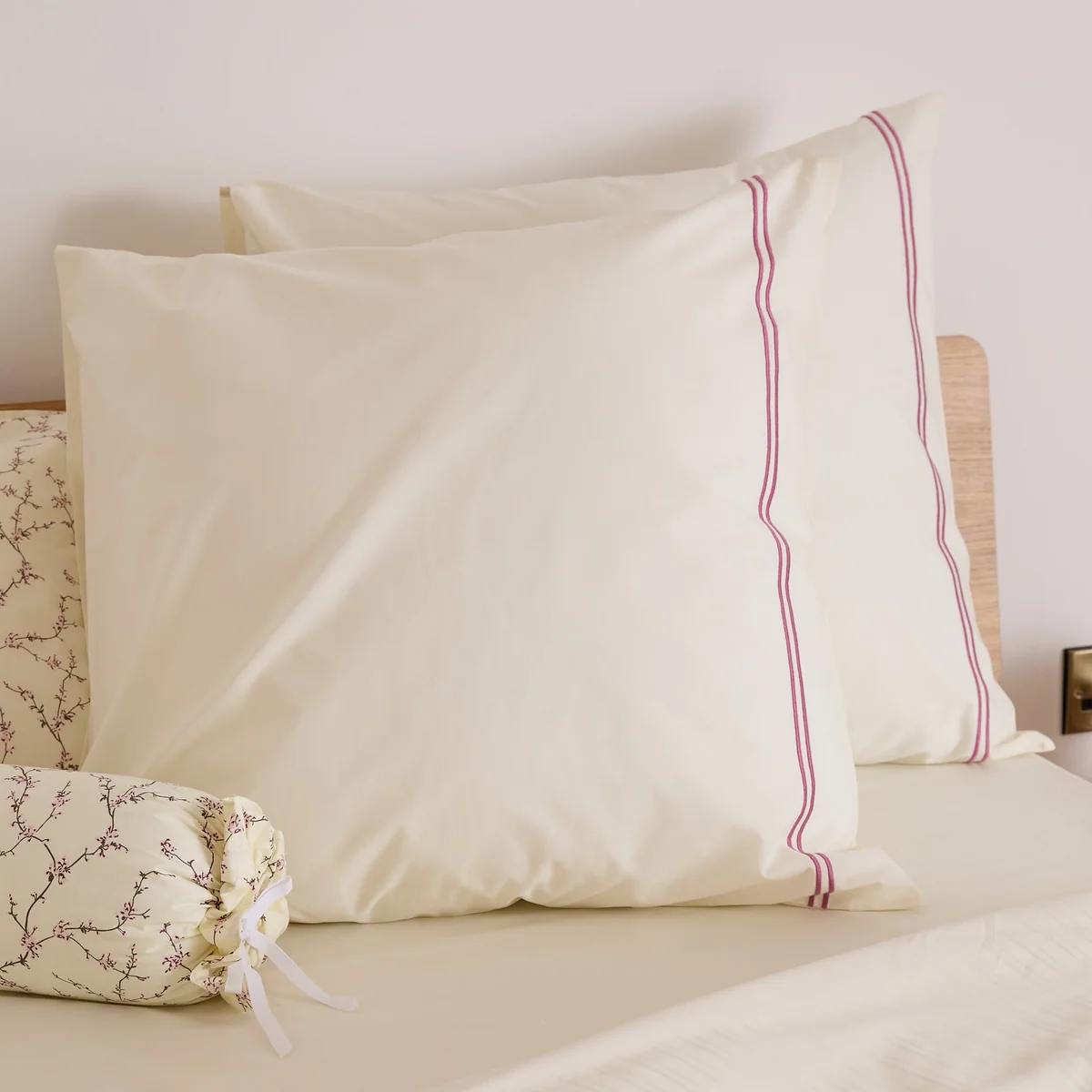 Trusted Foxford Evelyn Buttermilk Rolenio Square Pillowcase High-End