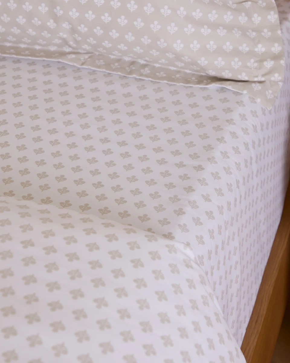 Next-Generation Foxford Mia Fitted Sheet Innovative