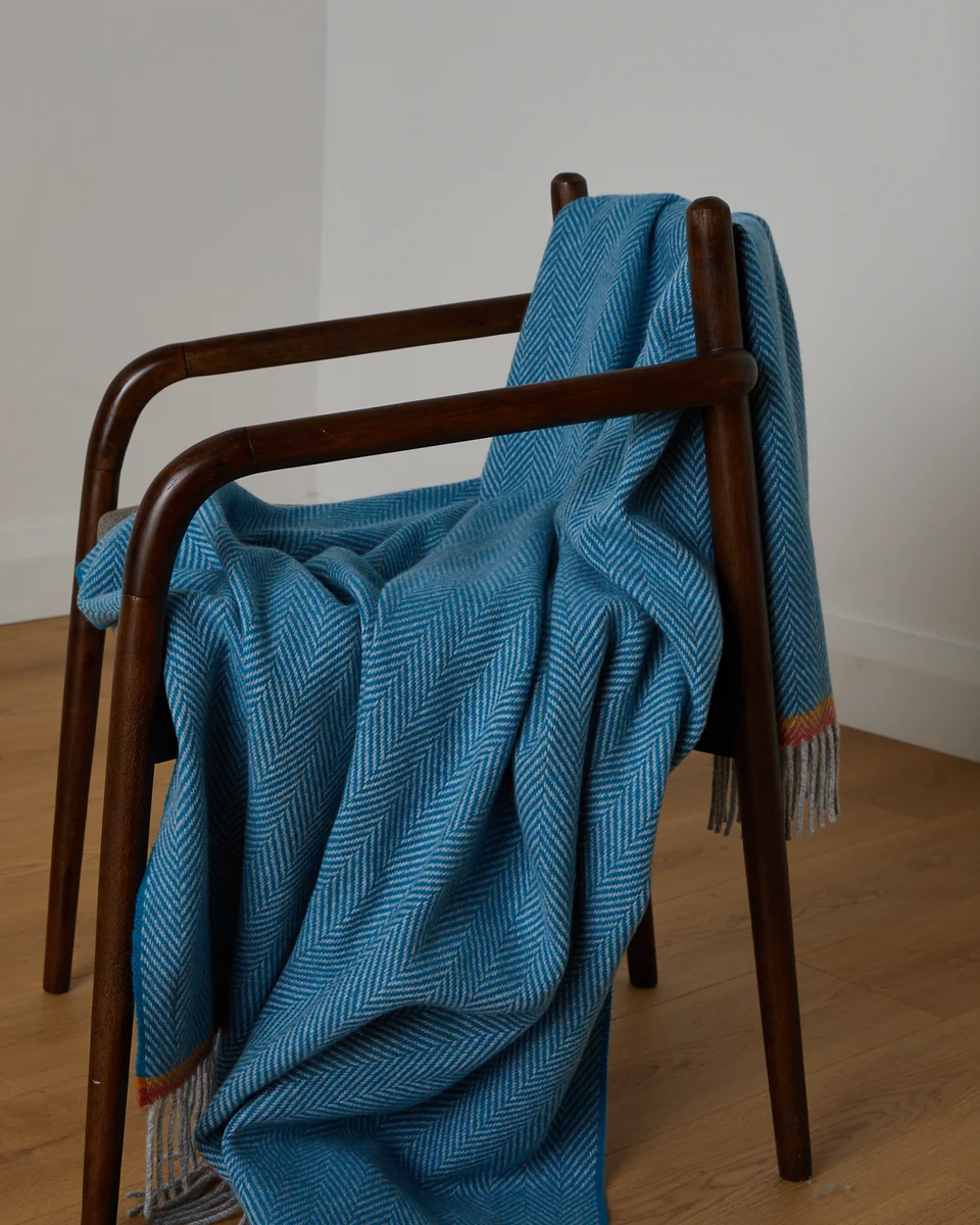 Secure Foxford Slaney Cashmere and Lambswool Throw Premium Material
