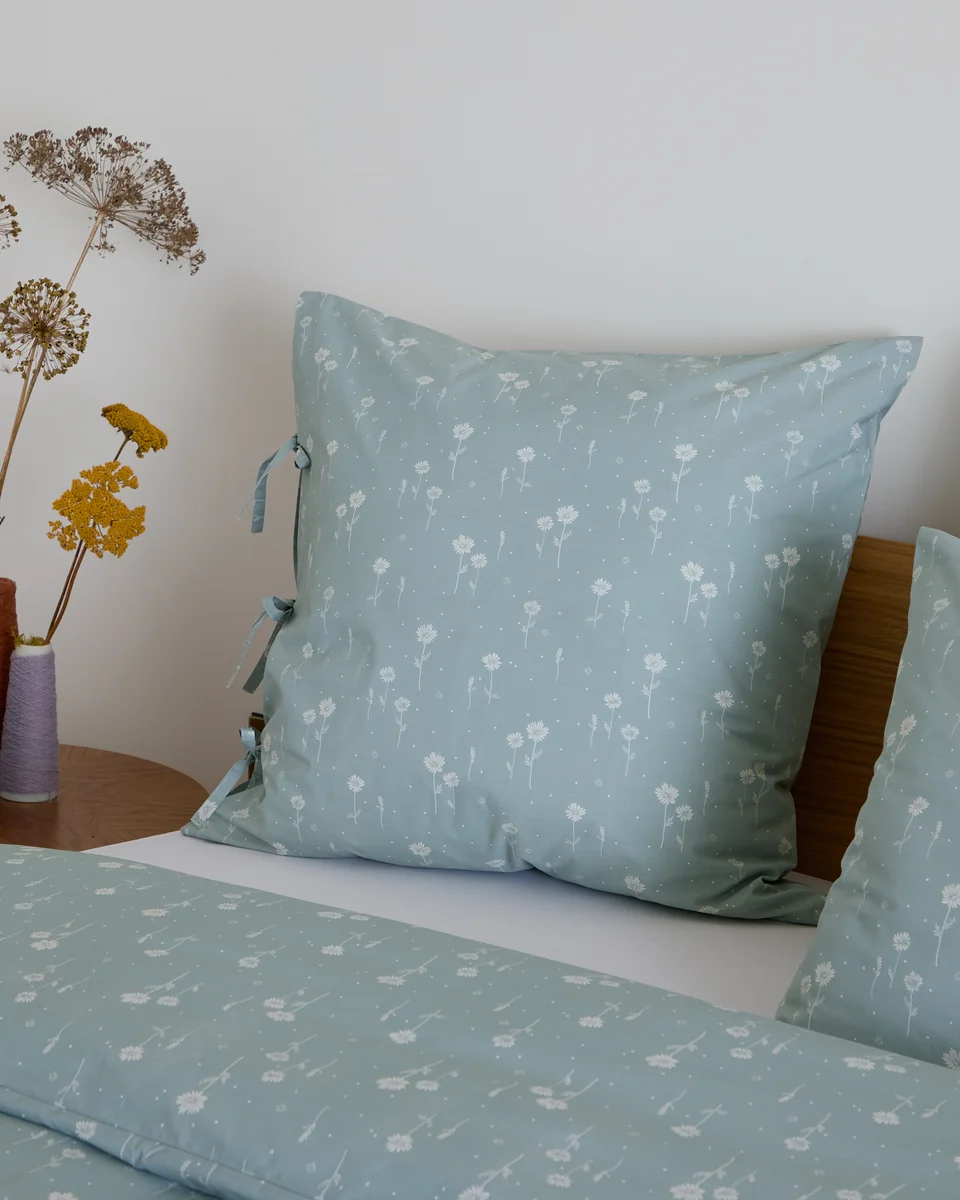 Enhanced Foxford Lady Daisy Square Pillowcase Organic