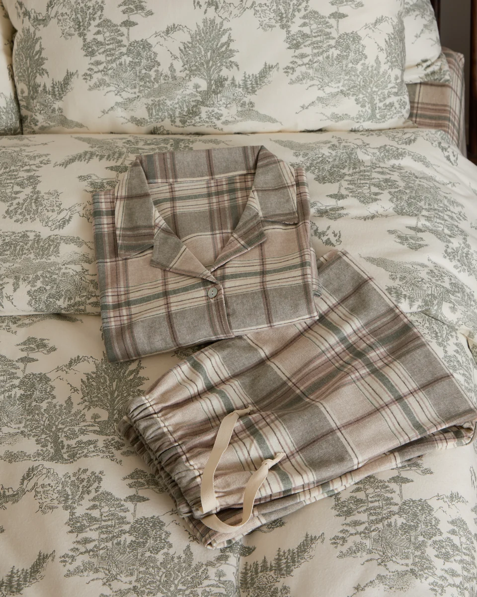 Functional Foxford Eve Tartan Flannel Pyjama Set Breathable