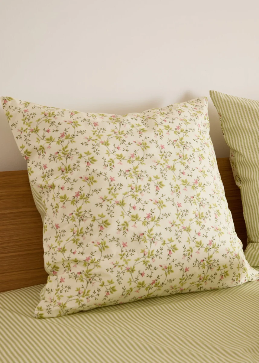 First-Class Foxford Dainty Lily Cushion- Large Flexible