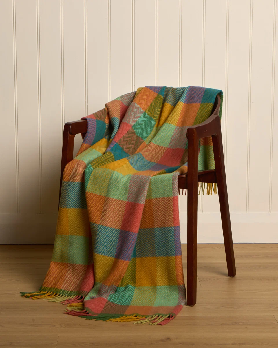 Minimalist Foxford Kin Cashmere and Lambswool Throw Convenient