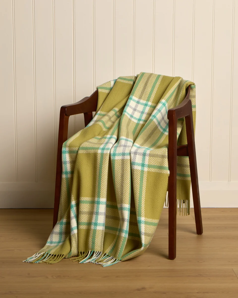 Carefully Designed Foxford Banagher Cashmere and Lambswool Throw Premium