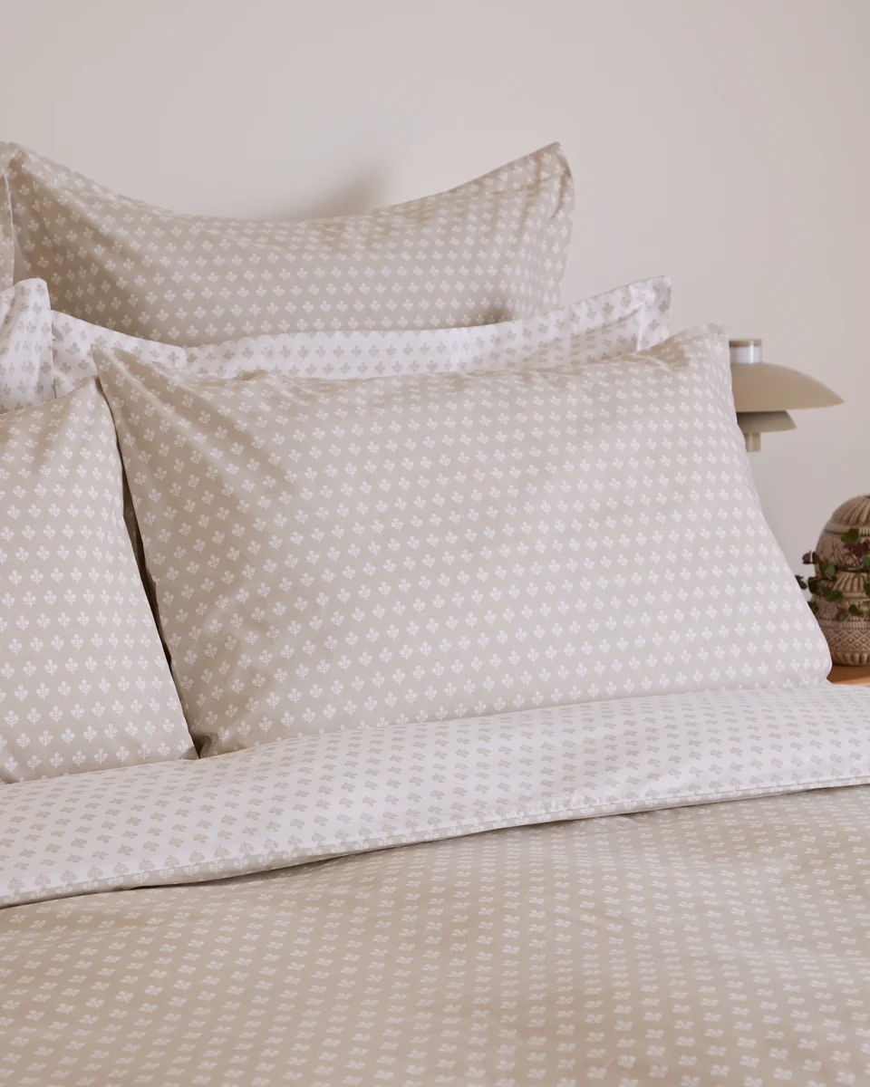 Authentic Foxford Mia Nacre Pillowcase Pair Traditional
