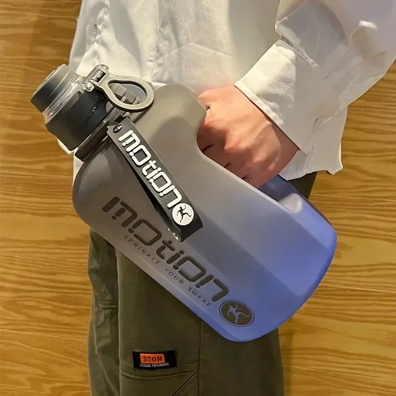 Functional Botella deportiva de agua de 2 litros con pajita y gran capacidad - Compañero de fitness al aire libre Este es un tutorial de instalación de pajitas. Casual