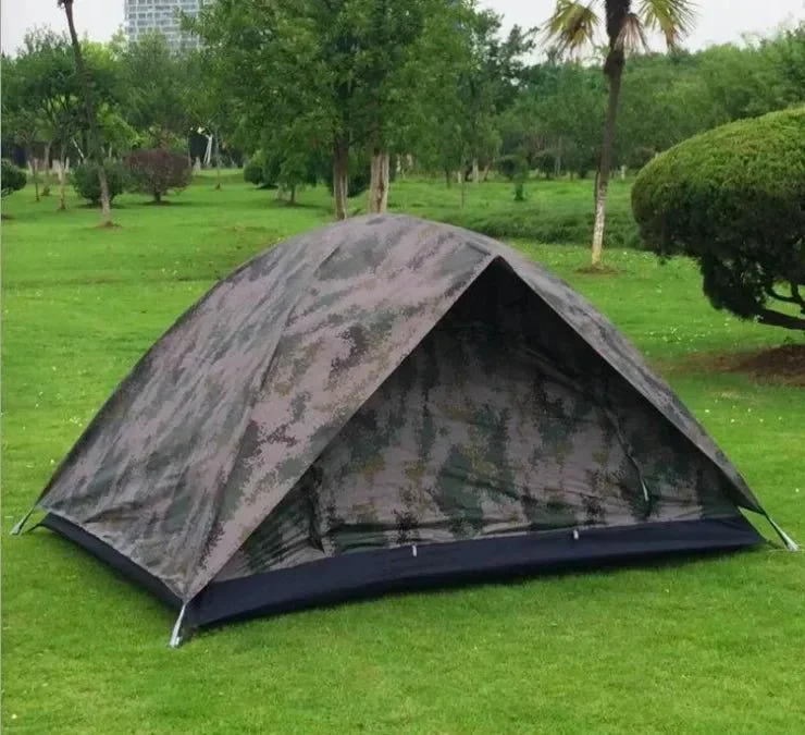 Easy-to-Use Tienda de campaña doble camuflaje para dos personas para cuatro estaciones con doble puerta para acampar al aire libre Minimalist