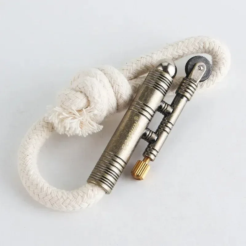 Solid Encendedor de metal para exteriores camping supervivencia fuente de fuego estabilizada pedernal mecánico vintage estilo antiguo dispositivo creativo para hombres. Sophisticated