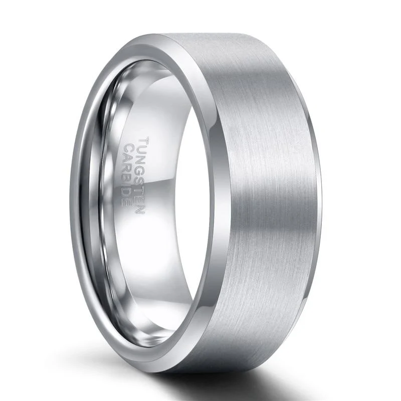 Sustainable Anillo de carburo de tungsteno cepillado en tono plateado Prestigious